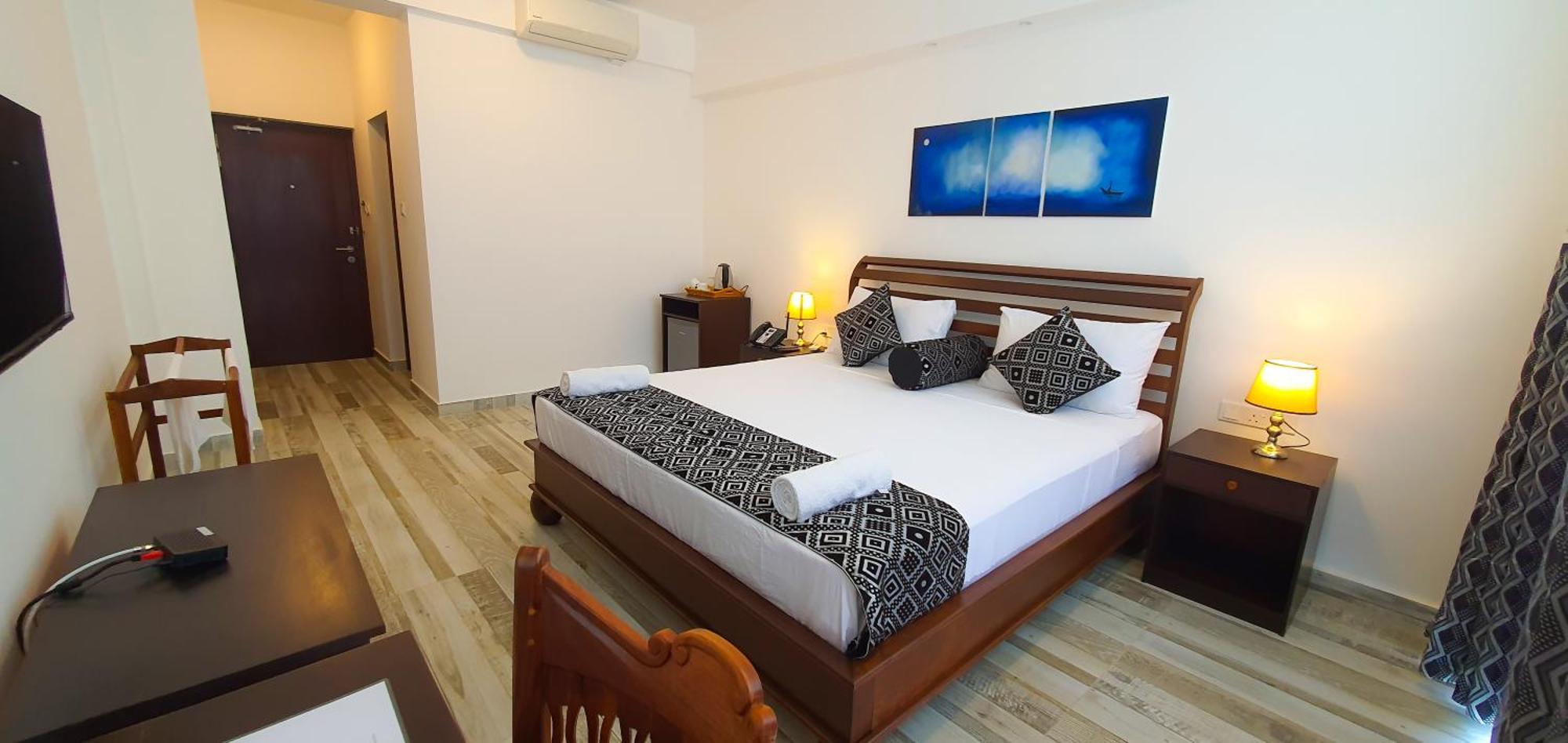 Ara Beach Resort Mirissa Exterior photo